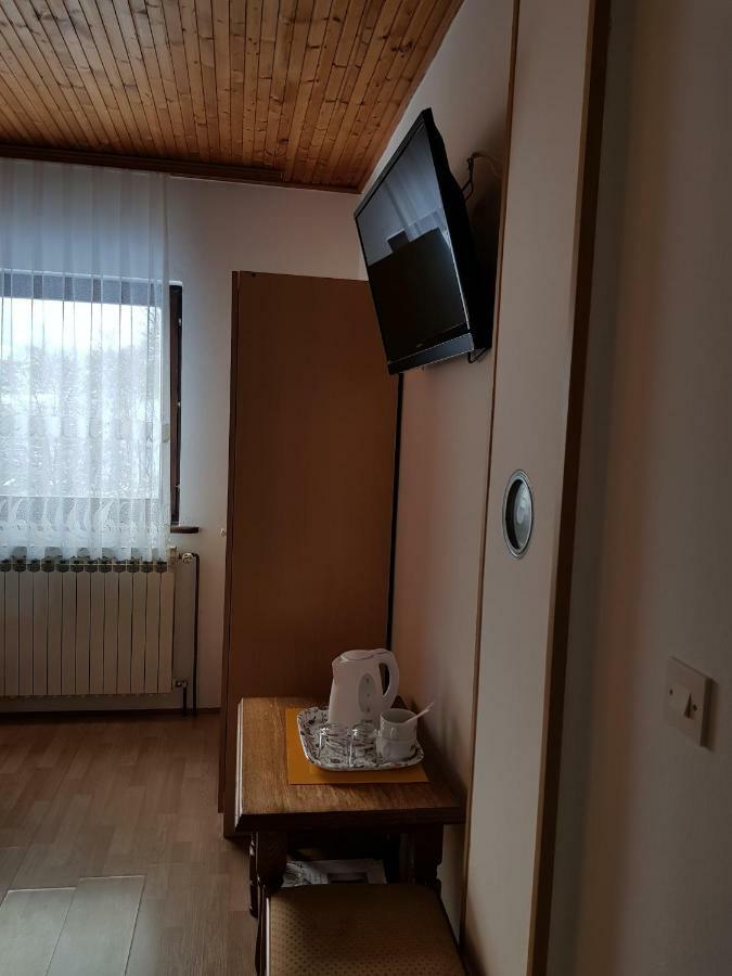House Anamarija Hotel Seliste Dreznicko Exterior photo